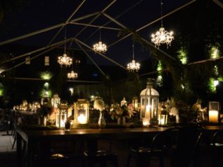 The Foundry (Long Island City, New York) - Chandeliers under tent