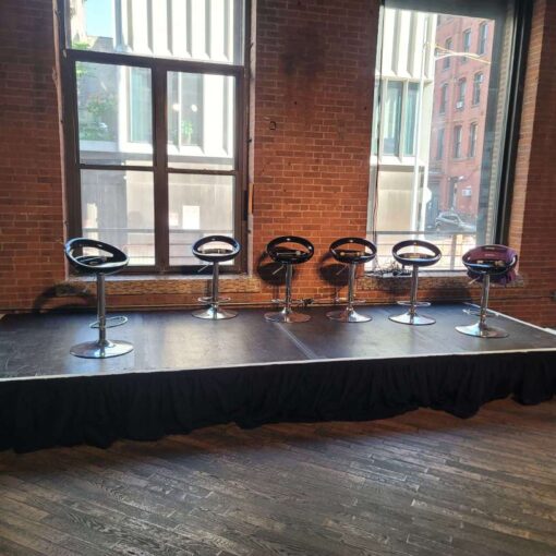 Universal Light and Sound provides a 16ft x 6ft stage for an eCF hosted by Amazon at The Dumbo Loft in Brooklyn, NY.