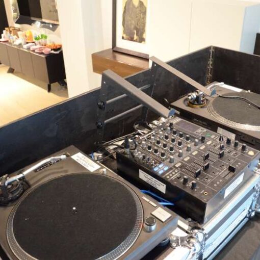 Universal Light and Sound provided our DJ equipment for the grand opening of Roche Bobois's 2nd showroom in New York City.