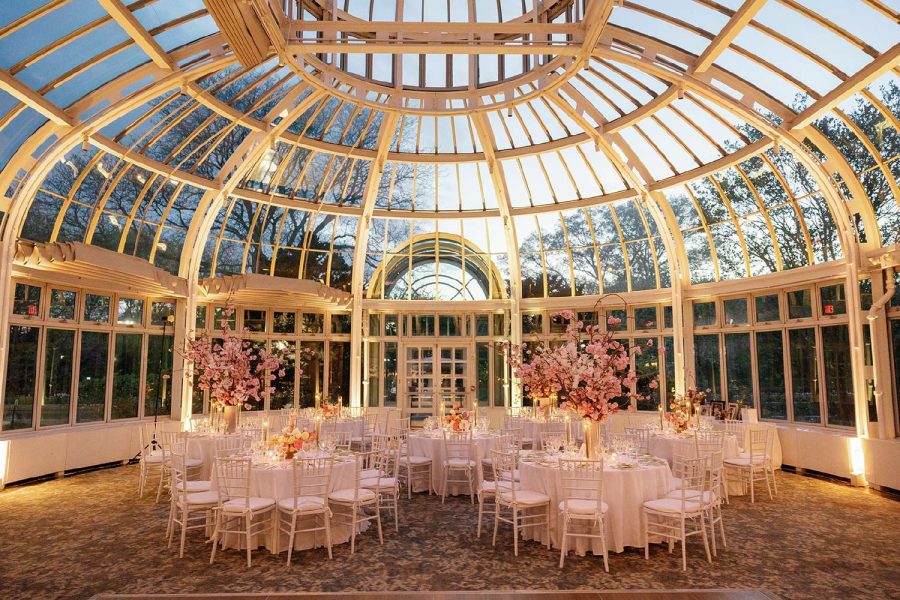 Warm White Up-Lights at the base of each column around the inside perimeter of the Palm House.